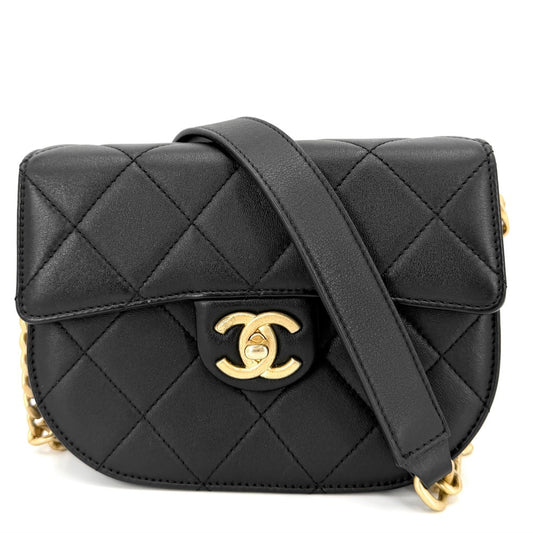 【開店SALE】 CHANEL シャネル ショルダーバッグ マトラッセ ハーフムーン ポシェット ココマーク 小さめ レザー ブラック 黒 ゴールド金具 レディース【中古品】