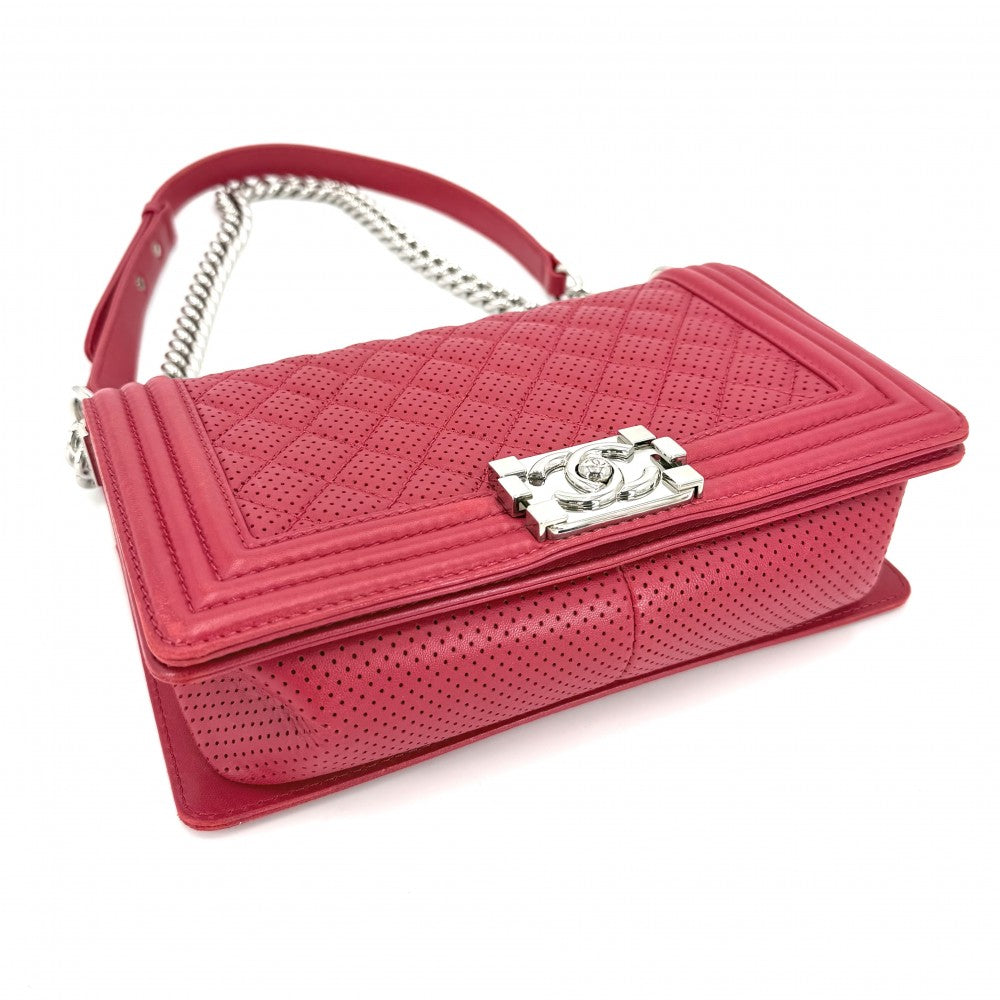 CHANEL シャネル ショルダーバッグ ココマーク ボーイシャネル チェーン マトラッセ パンチング ラムスキン レッド 赤 シルバー金具 レディース【中古品】