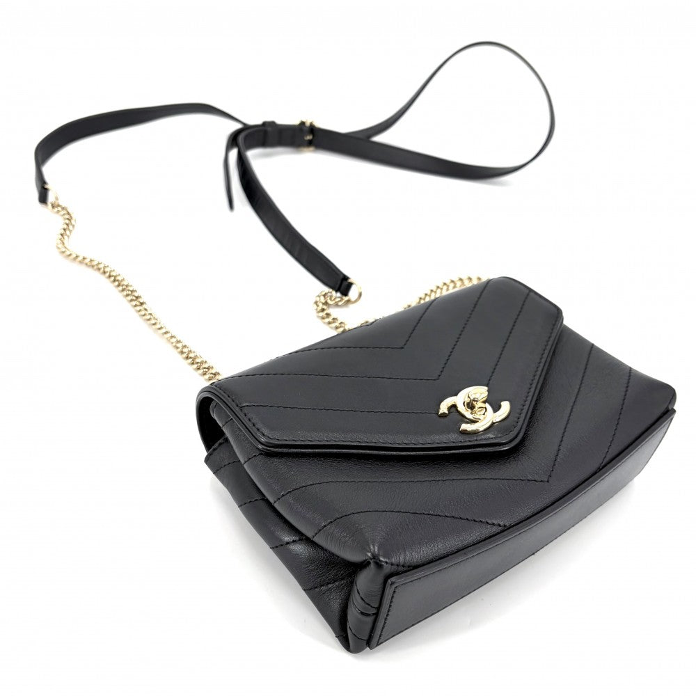 CHANEL シャネル ショルダーバッグ シェブロン Vステッチ ココマーク レザー ブラック 黒 ゴールド金具 レディース【中古品】