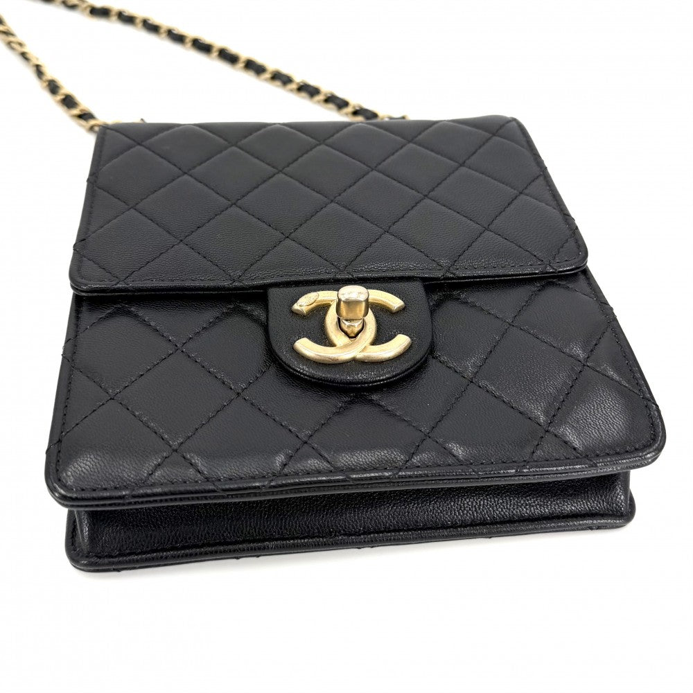 CHANEL シャネル ショルダーバッグ マトラッセ ロゴ チェーンショルダー ココマーク レザー ブラック 黒 ゴールド金具 レディース【中古品】