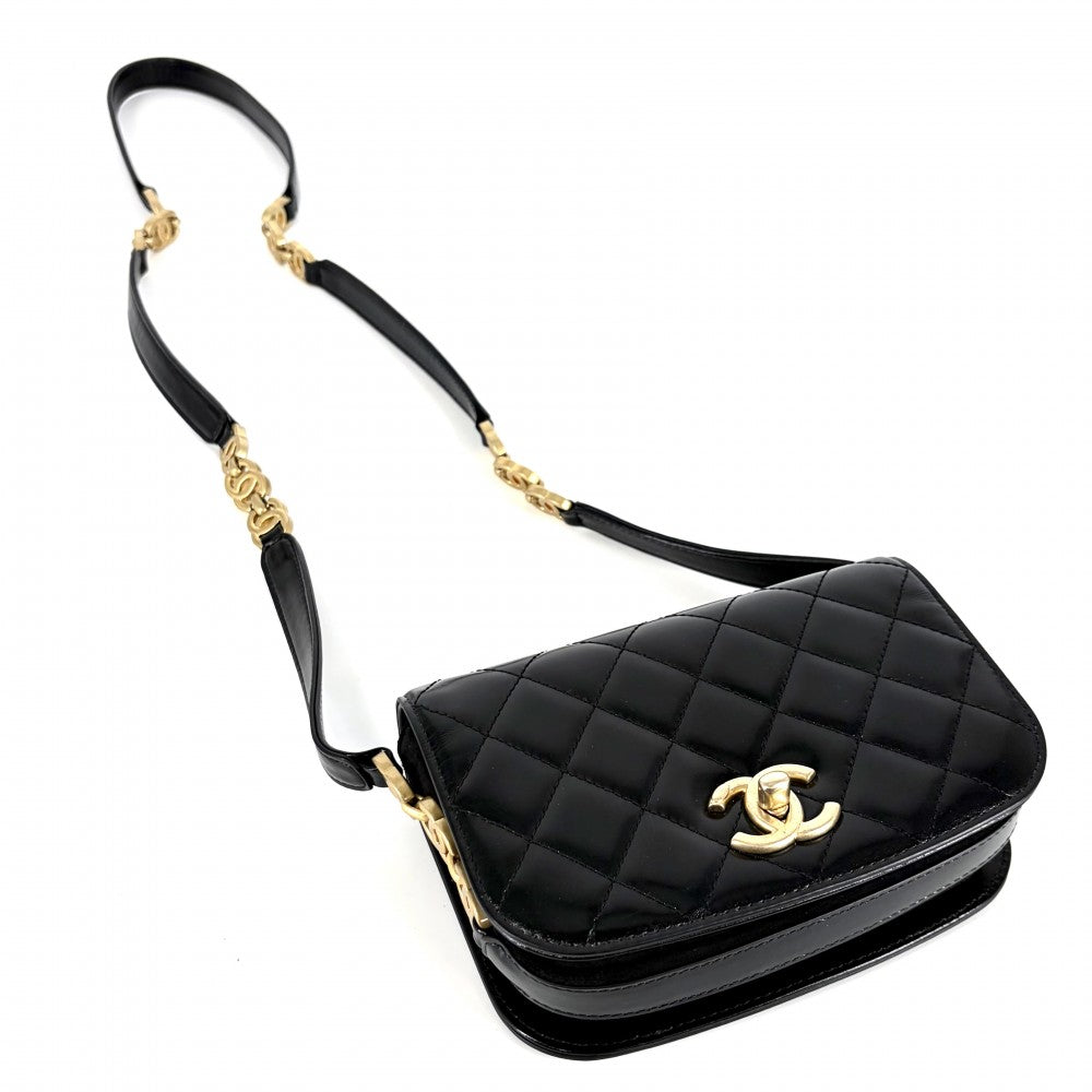 CHANEL シャネル ショルダーバッグ ミニマトラッセ チェーン ターンロック Mini Matelasse ココマーク レザー スエード ブラック 黒 ゴールド金具 レディース【中古品】