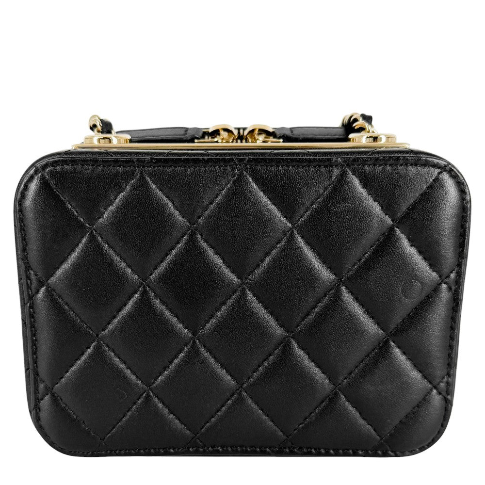CHANEL シャネル ショルダーバッグ マトラッセ ミニ ロゴ チェーンショルダー ココマーク 小さめ カメラバッグ ラムスキン ブラック 黒 ゴールド金具 レディース【中古品】