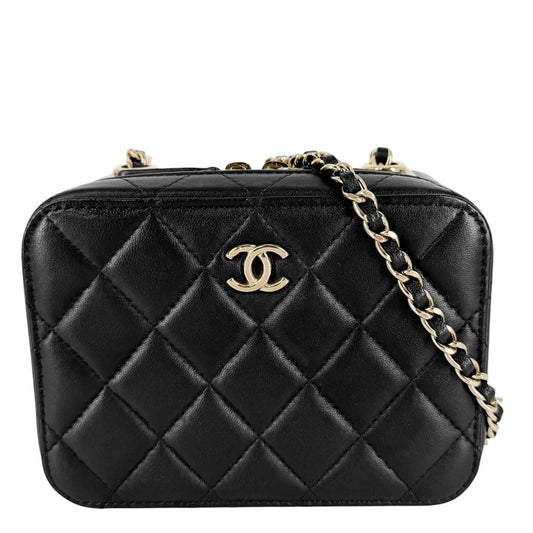 CHANEL シャネル ショルダーバッグ マトラッセ ミニ ロゴ チェーンショルダー ココマーク 小さめ カメラバッグ ラムスキン ブラック 黒 ゴールド金具 レディース【中古品】