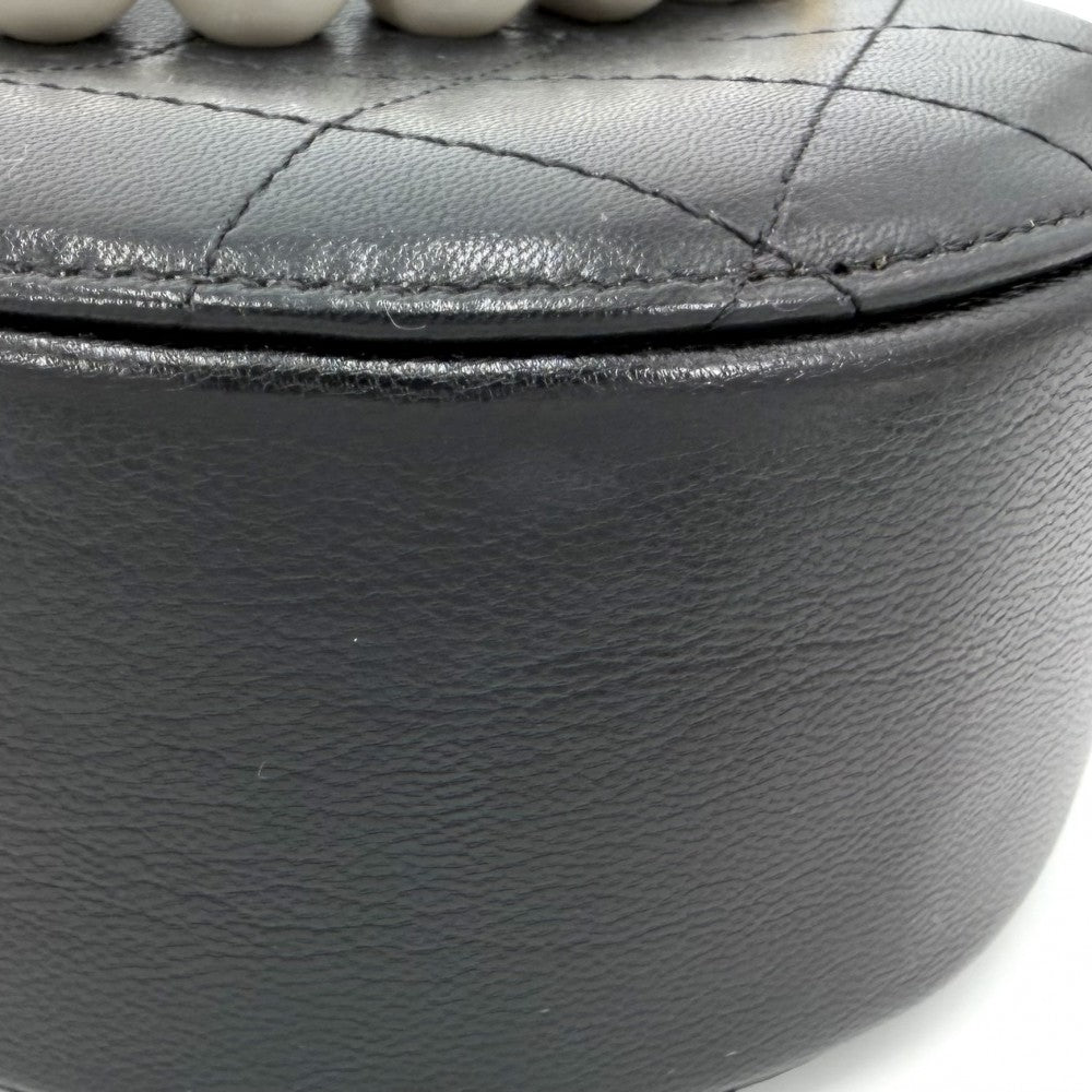 CHANEL シャネル ショルダーバッグ マトラッセ ミニバッグ チェーンショルダー ココマーク 小さめ AP0999 レザー フェイクパール ブラック 黒 ソフトゴールド金具 レディース【中古品】