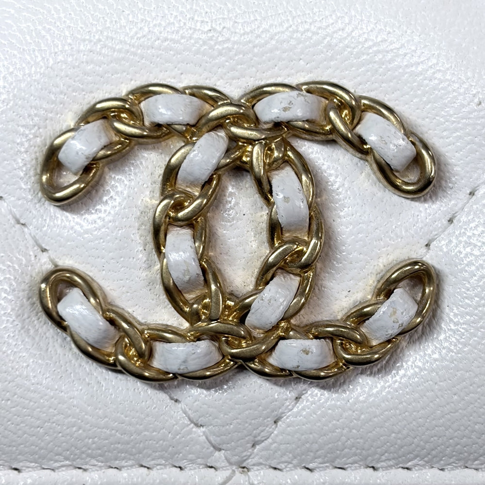 CHANEL シャネル チェーンウォレット マトラッセ CHANEL19 ココマーク AP1787 ラムスキン ホワイト 白 ゴールド金具 レディース【中古品】