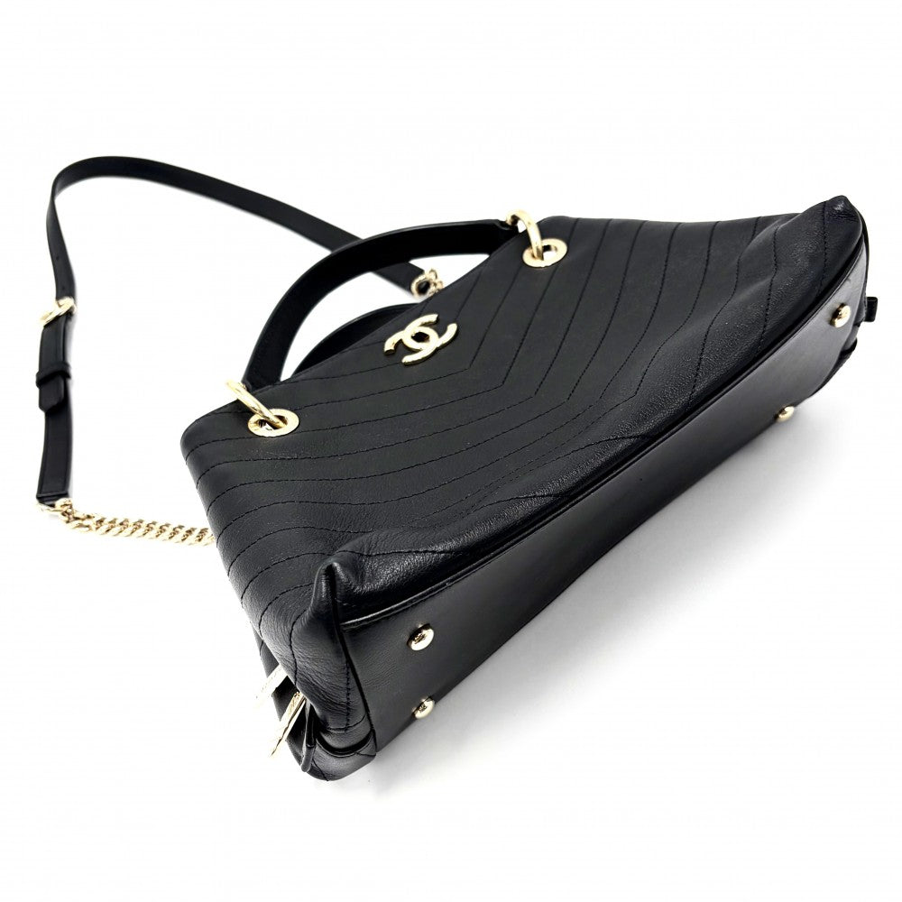 【開店SALE】 CHANEL シャネル 2WAY シェブロン Vステッチ チェーンショルダーバッグ ハンドバッグ ココマーク レザー ブラック 黒 ゴールド金具 レディース【中古品】