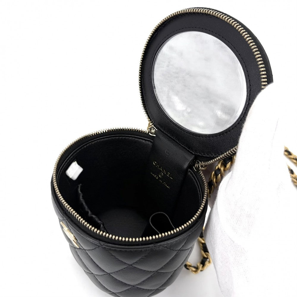 CHANEL シャネル ショルダーバッグ マトラッセ ミニバニティポーチ チェーンショルダー ココマーク ラムスキン ブラック 黒 ゴールド金具 レディース【中古品】