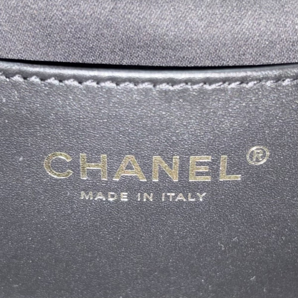 CHANEL シャネル リュック マトラッセ バックパック チェーンショルダー ココマーク シャネル25 キャビアスキン ブラック 黒 ゴールド金具 レディース【中古品】