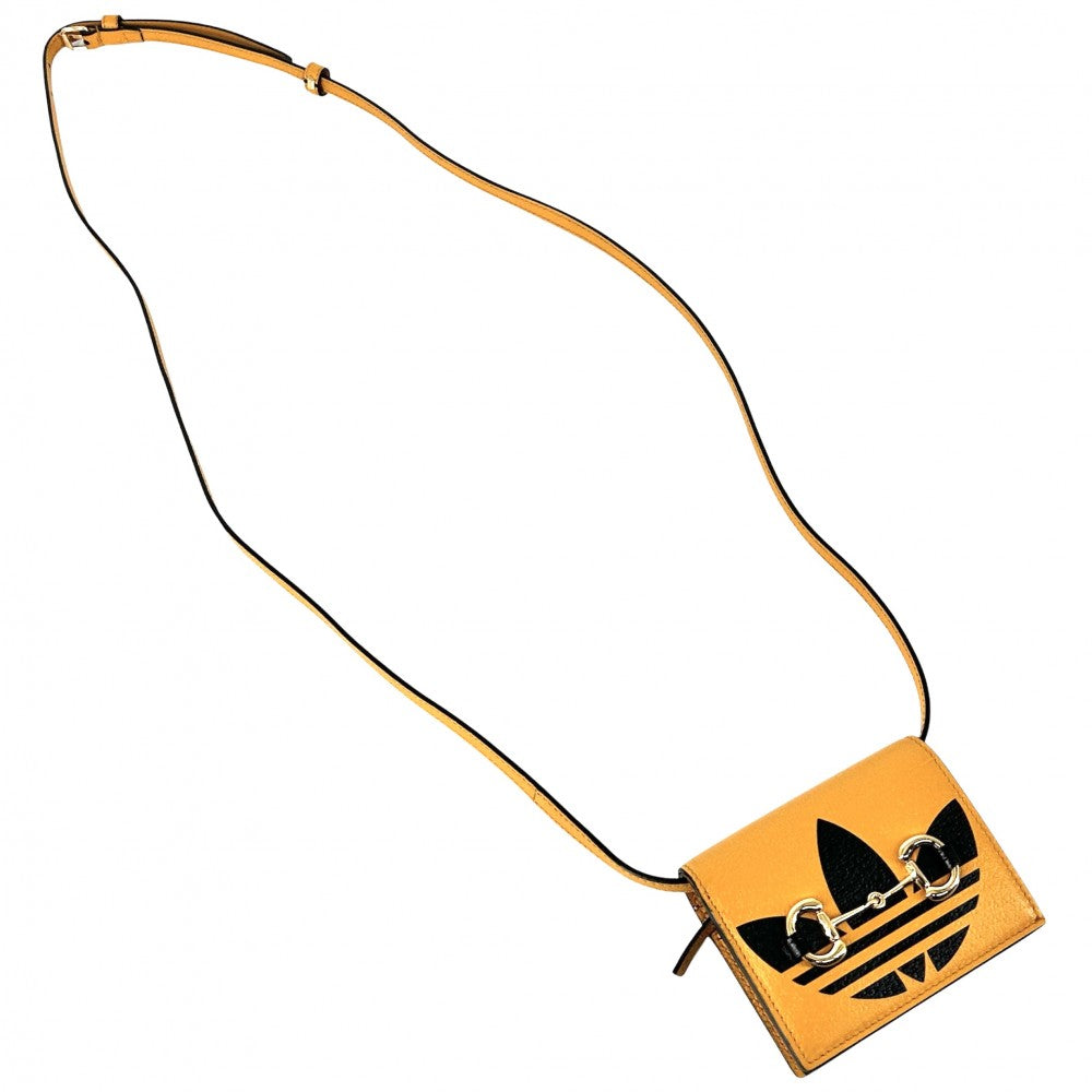 GUCCI グッチ 二つ折り財布 アディダスコラボ ホースビット ショルダーウォレット adidas かばん 鞄 702248 レザー イエロー ブラック 黒 ゴールド金具 レディース【中古品】