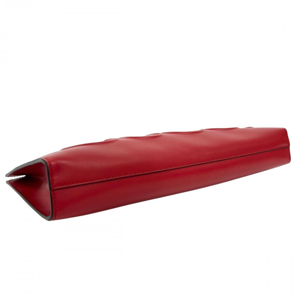 GUCCI グッチ クラッチバッグ エンボスロゴ グッチXL 409382 レザー レッド 赤 ユニセックス【中古品】
