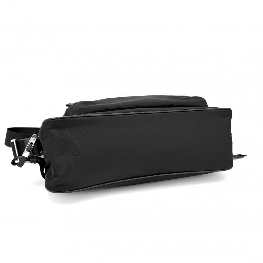 【開店SALE】 PRADA プラダ ショルダーバッグ ラージ Re-Nylon x サフィアーノレザー トライアングルロゴ メンズ レディース 2VH191 ナイロン ブラック 黒 シルバー金具 ユニセックス【中古品】