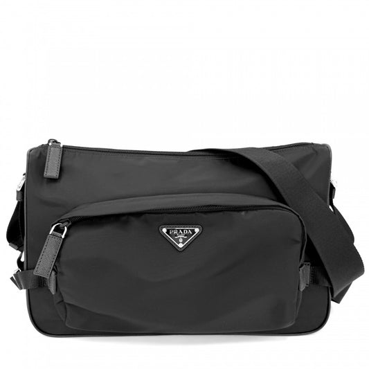 PRADA プラダ ショルダーバッグ トライアングルロゴ ラージ Re-Nylon x サフィアーノレザー メンズ レディース 2VH191 ナイロン ブラック 黒 シルバー金具 ユニセックス【中古品】