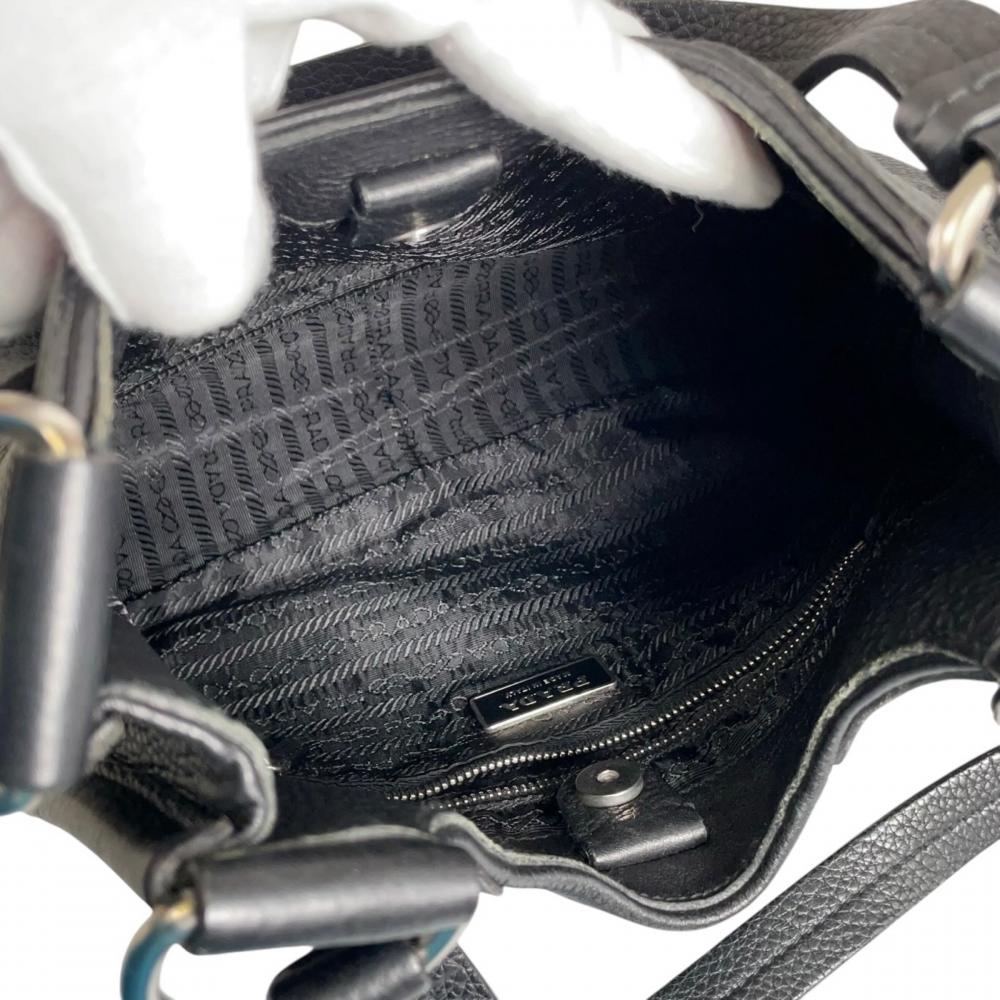PRADA プラダ ハンドバッグ トライアングルロゴ BR0950 レザー ブラック 黒 シルバー金具 レディース【中古品】