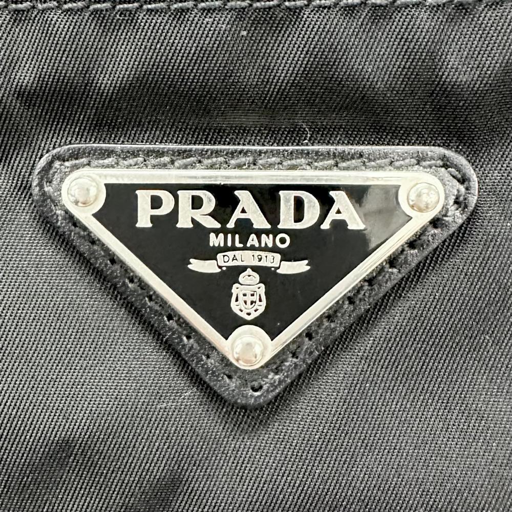 PRADA プラダ ショルダーバッグ ナイロンバッグ トライアングルロゴ ナイロン ブラック 黒 シルバー金具 レディース【中古品】