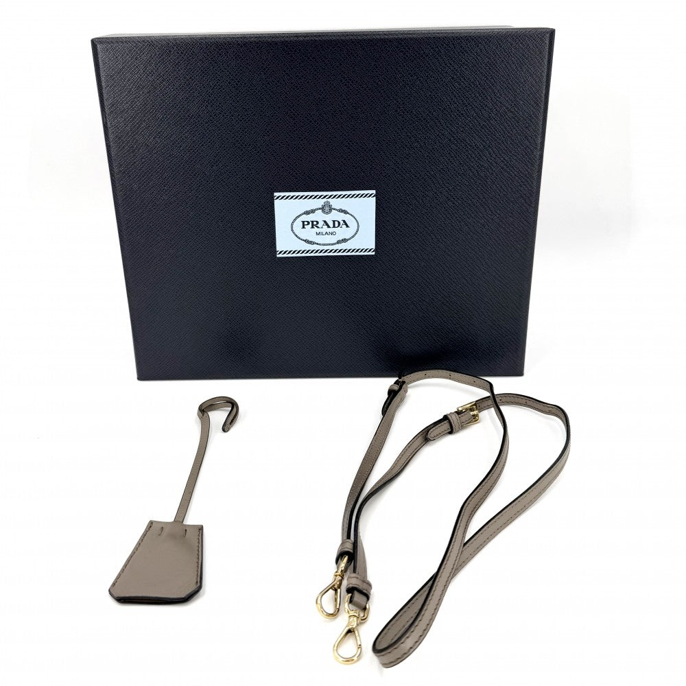 【開店SALE】 PRADA プラダ 2WAY 巾着 トライアングルロゴ ハンドバッグ ショルダーバッグ 1BE067 レザー ベージュ ゴールド金具 レディース【中古品】