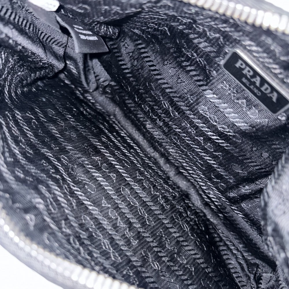 【開店SALE】 PRADA プラダ 2WAY Re-Edition2005 Re-Nylon ハンドバッグ ショルダーバッグ ポーチ付き トライアングルロゴ 1BH204 ナイロン ブラック 黒 シルバー金具 レディース【中古品】