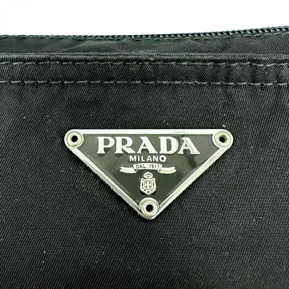 PRADA プラダ ショルダーバッグ ナイロンバッグ トライアングルロゴ ナイロン ブラック 黒 シルバー金具 レディース【中古品】