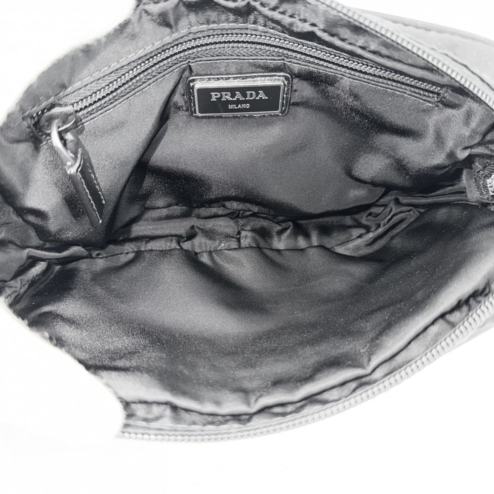 PRADA プラダ ボディバッグ トライアングルロゴ ウエストバッグ 2VL001 ナイロン ブラック 黒 シルバー金具 ユニセックス【中古品】