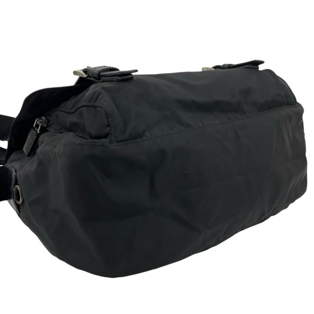 PRADA プラダ ショルダーバッグ メッセンジャーバッグ BT0713 ナイロン ブラック 黒 シルバー金具 レディース【中古品】