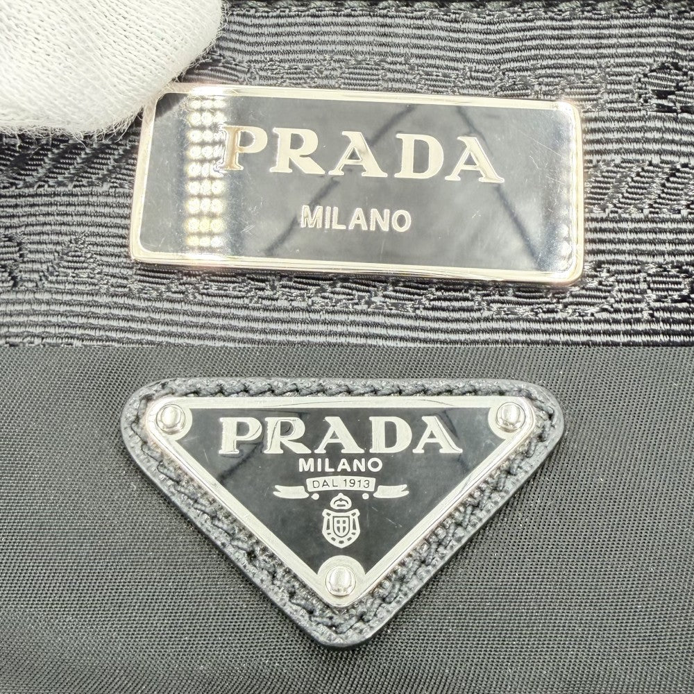 PRADA プラダ ショルダーバッグ トライアングルロゴ 1BD994 ナイロン ブラック 黒 シルバー金具 ユニセックス【中古品】