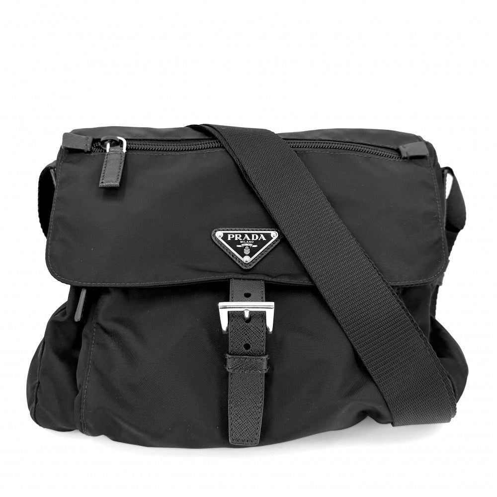 PRADA プラダ ショルダーバッグ トライアングルロゴ 1BD994 ナイロン ブラック 黒 シルバー金具 ユニセックス【中古品】