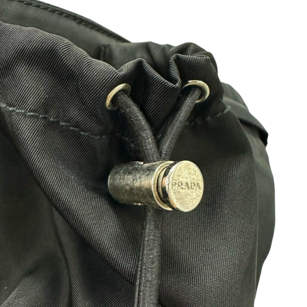 PRADA プラダ ボディバッグ ウエストポーチ トライアングルロゴ VA0056 ナイロン ブラック 黒 シルバー金具 レディース【中古品】