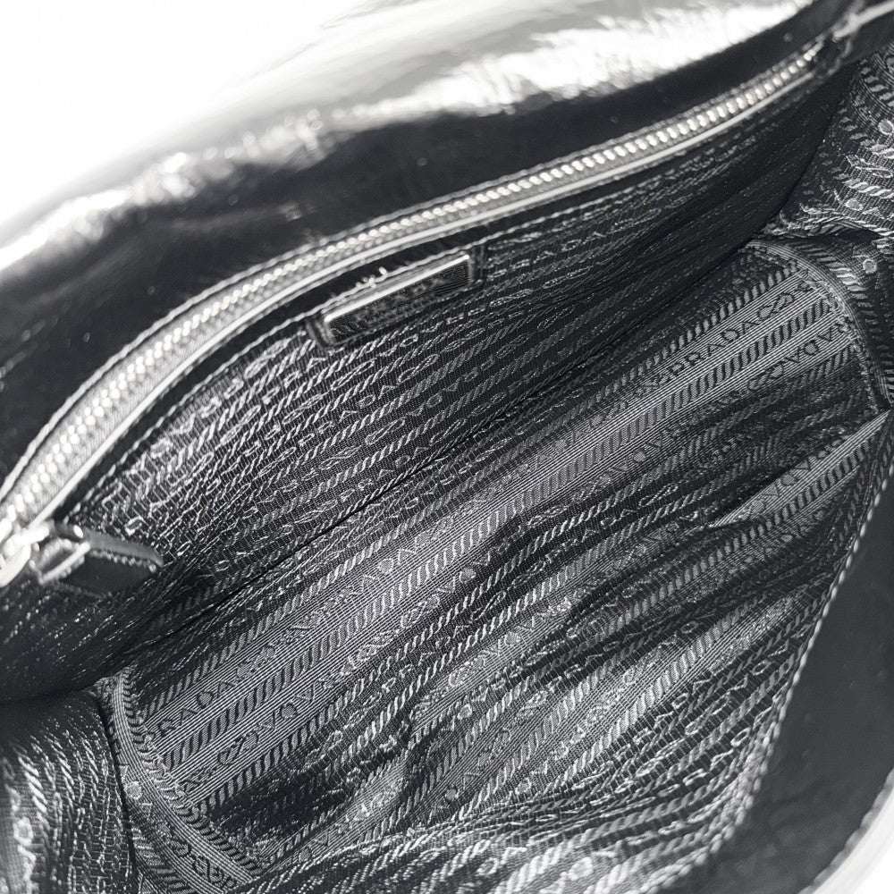 PRADA プラダ ショルダーバッグ トライアングルロゴ ソフトルックスレザー 2VD073 レザー ブラック 黒 シルバー金具 ユニセックス【中古品】