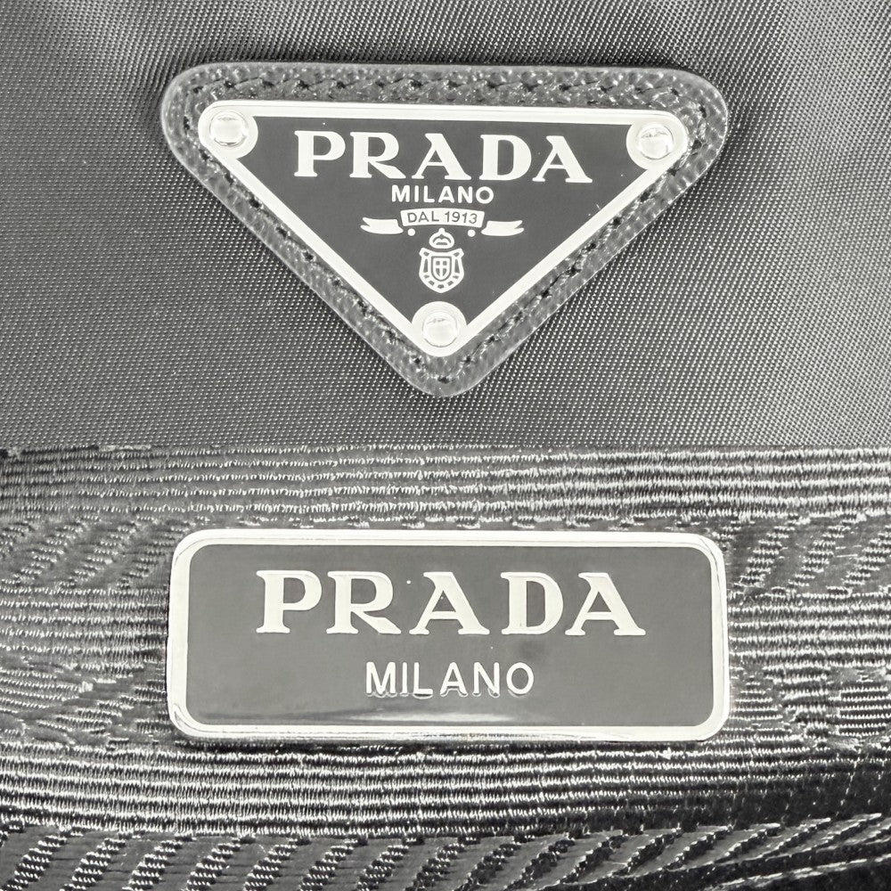 PRADA プラダ ショルダーバッグ ミニ トライアングルロゴ 1BH226 ナイロン ブラック 黒 シルバー金具 レディース【中古品】