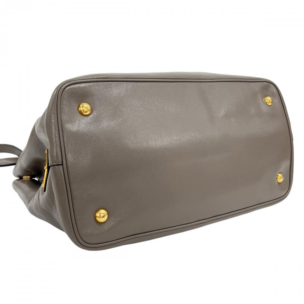 PRADA プラダ 2WAY エンボスロゴ ハンドバッグ ショルダーバッグ 1BA579 レザー グレージュ ゴールド金具 レディース【中古品】
