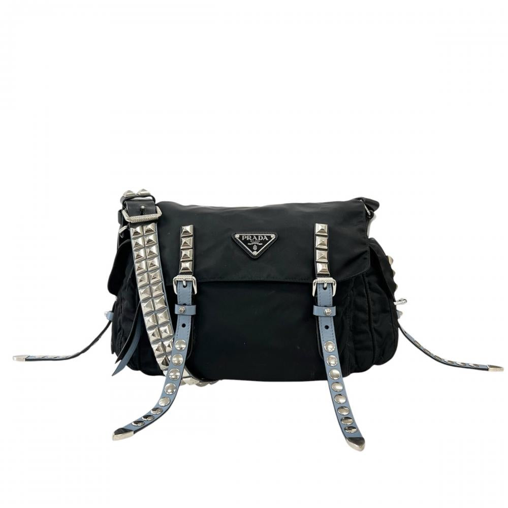 PRADA プラダ ショルダーバッグ スタッズ メッセンジャーバッグ 1BD118 ナイロン ブラック 黒 ライトブルー シルバー金具 レディース【中古品】