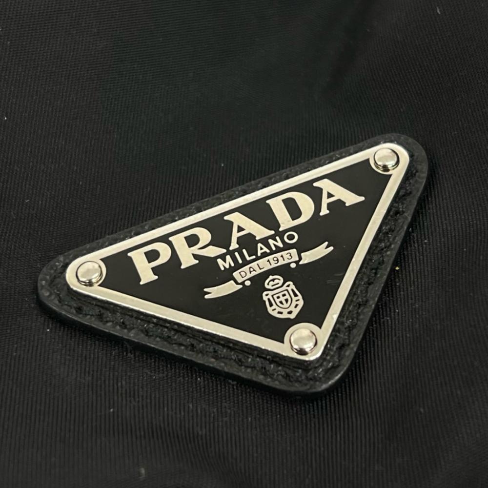 PRADA プラダ ショルダーバッグ スタッズ メッセンジャーバッグ 1BD118 ナイロン ブラック 黒 ライトブルー シルバー金具 レディース【中古品】
