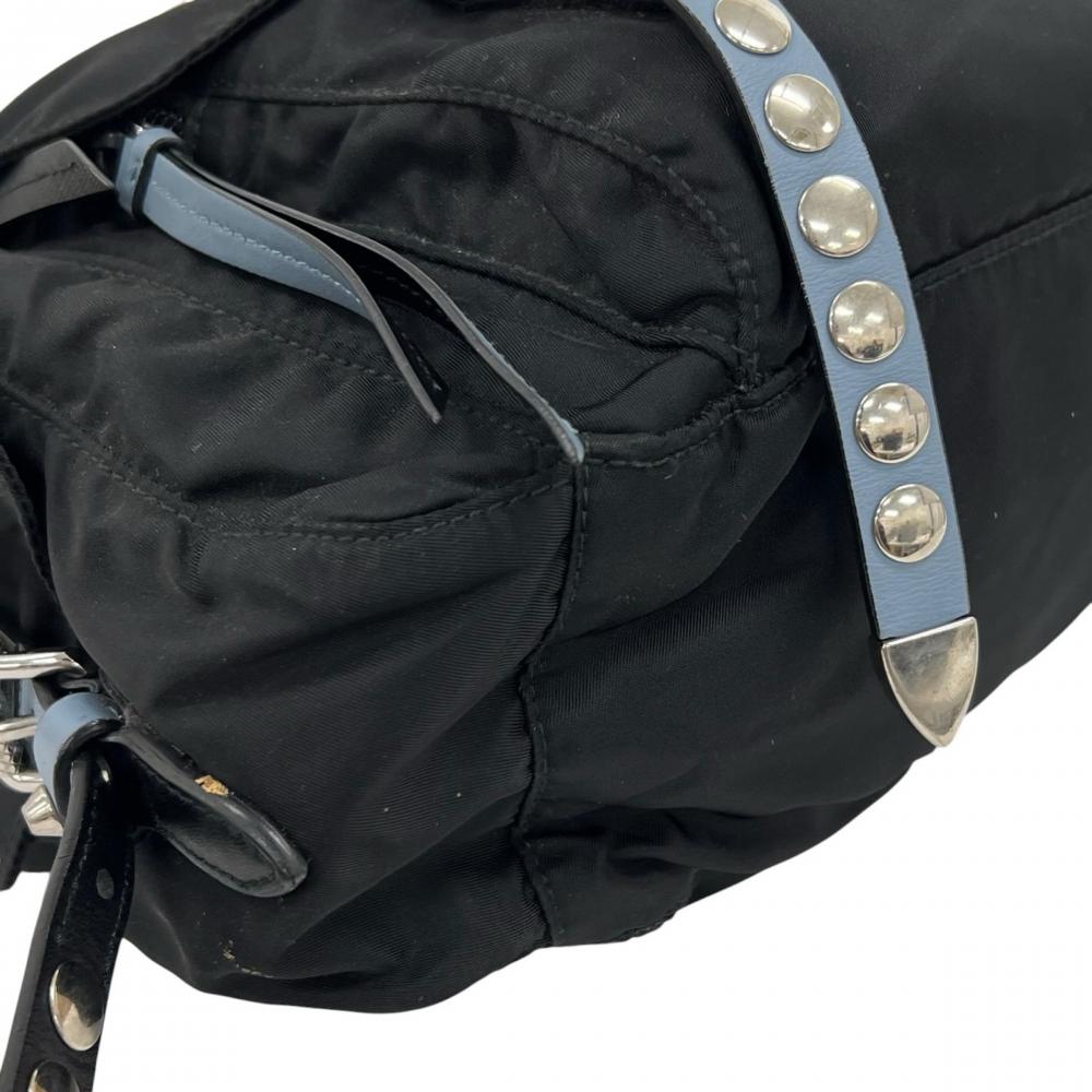 PRADA プラダ ショルダーバッグ スタッズ メッセンジャーバッグ 1BD118 ナイロン ブラック 黒 ライトブルー シルバー金具 レディース【中古品】