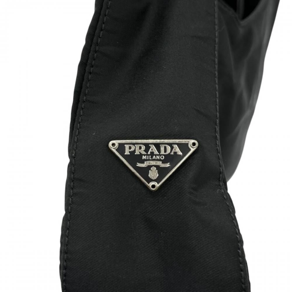 PRADA プラダ ショルダーバッグ ナイロンバッグ トライアングルロゴ ナイロン ブラック 黒 シルバー金具 レディース【中古品】