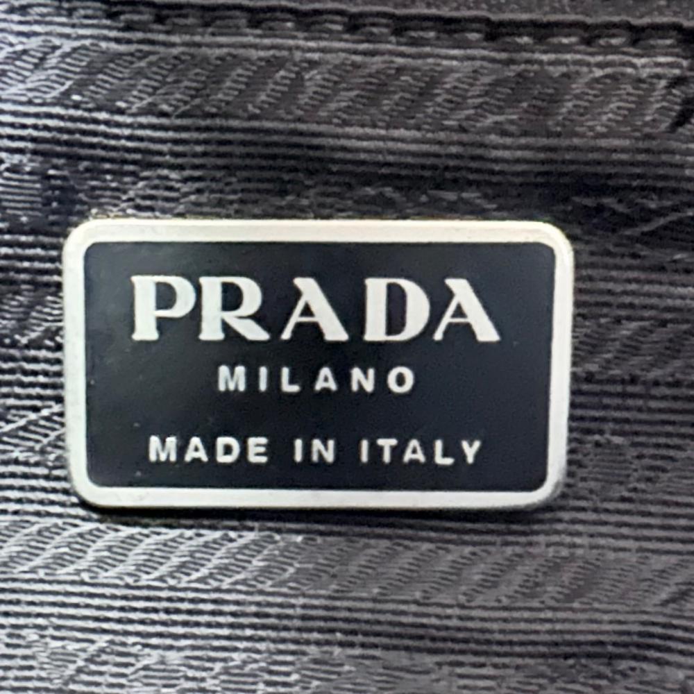 PRADA プラダ ショルダーバッグ ナイロンバッグ トライアングルロゴ ナイロン ブラック 黒 シルバー金具 レディース【中古品】