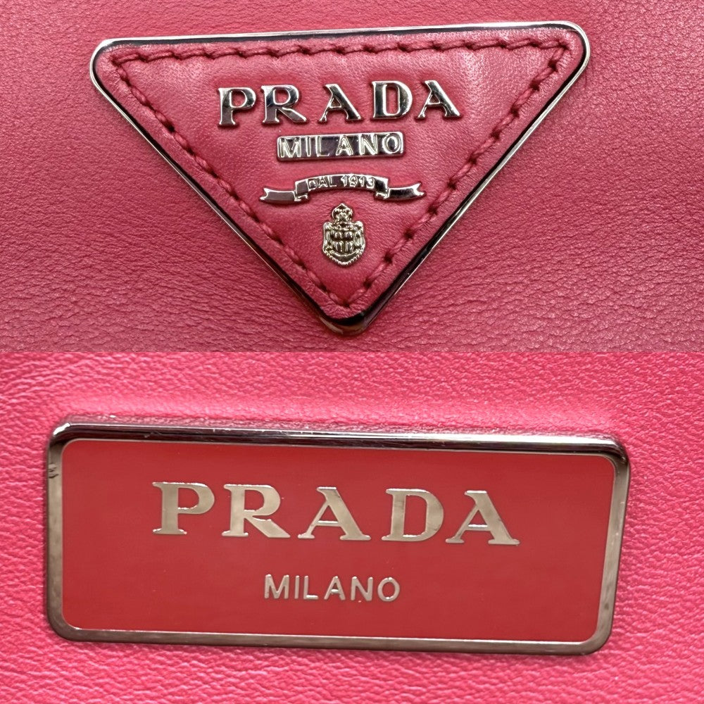 PRADA プラダ 2WAY ハンドバッグ ショルダーバッグ トライアングルロゴ レザー レッド 赤 シルバー金具 レディース【中古品】