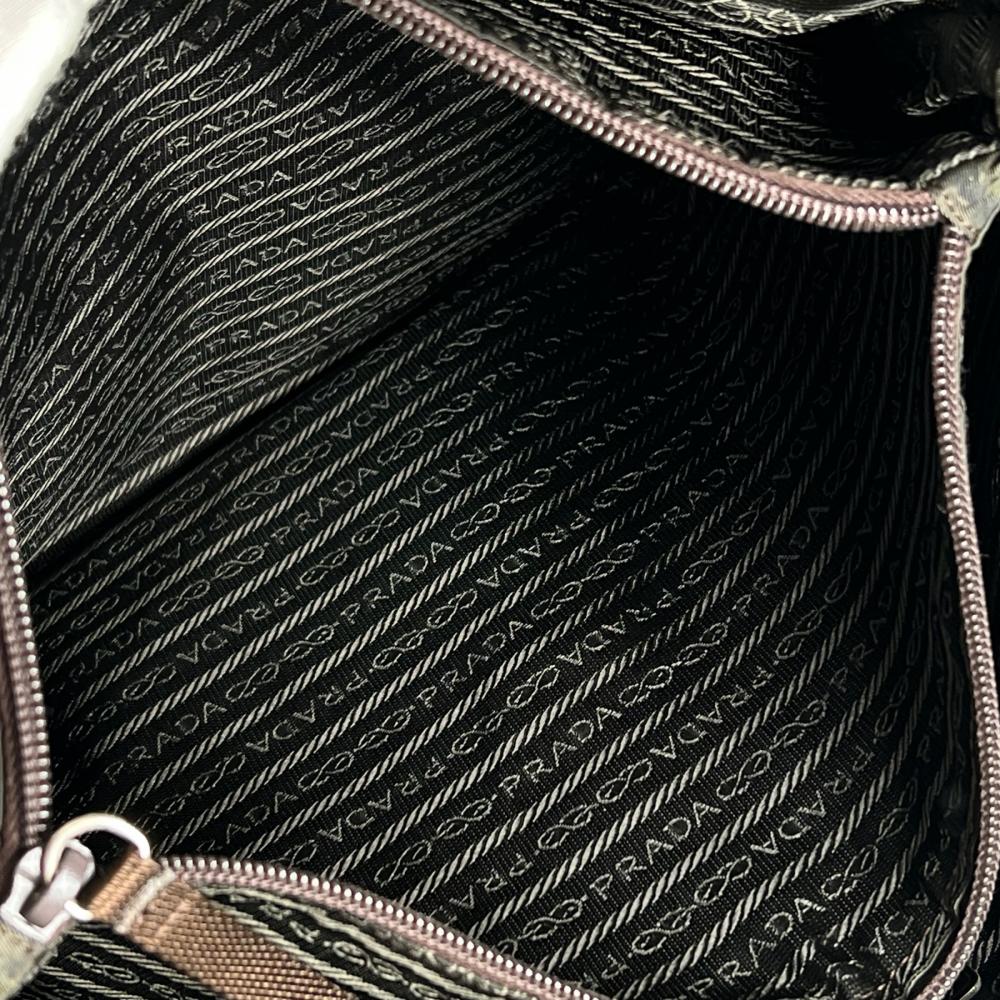 PRADA プラダ トートバッグ 三角ロゴプレート B10311 ナイロン ブラウン 茶 カーキー シルバー金具 ユニセックス【中古品】