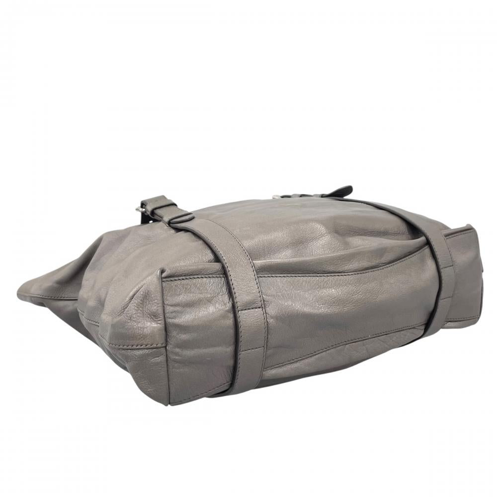 PRADA プラダ トートバッグ ベルテッド レザー メタリック レザー グレー シルバー金具 レディース【中古品】