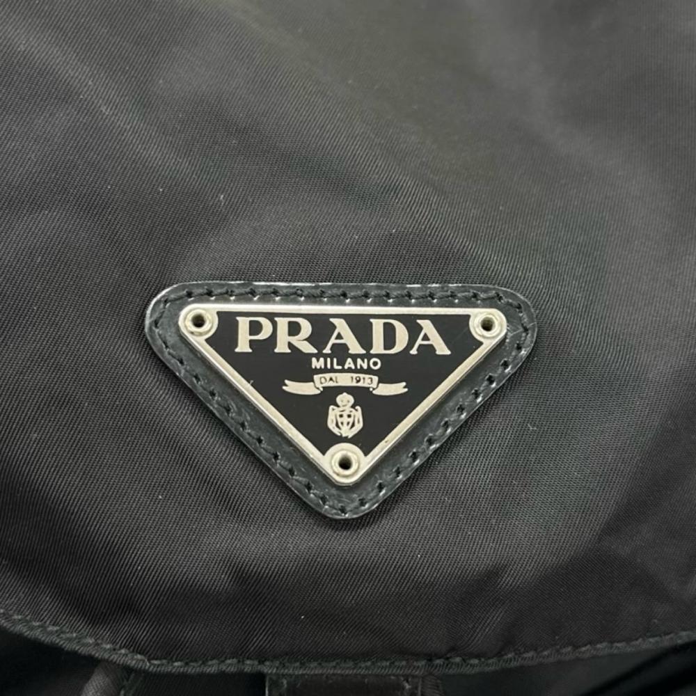 PRADA プラダ リュック バックパック トライアングルロゴ ナイロン ブラック 黒 シルバー金具 レディース【中古品】