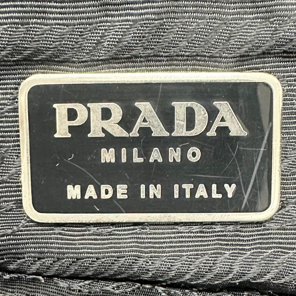 PRADA プラダ リュック バックパック トライアングルロゴ ナイロン ブラック 黒 シルバー金具 レディース【中古品】