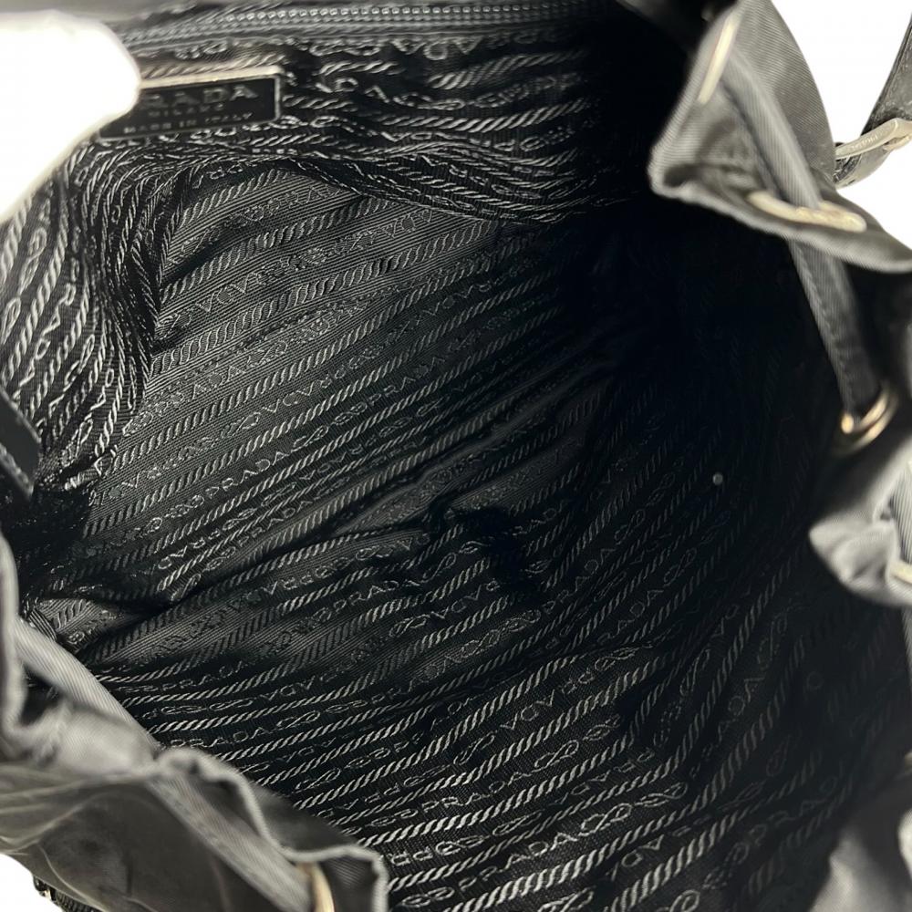 PRADA プラダ リュック テスート 三角ロゴプレート ナイロン レザー ブラック 黒 シルバー金具 レディース【中古品】