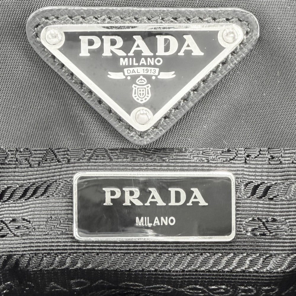 PRADA プラダ リュック トライアングルロゴ バックパック メンズ レディース ナイロン ブラック 黒 シルバー金具 ユニセックス【中古品】