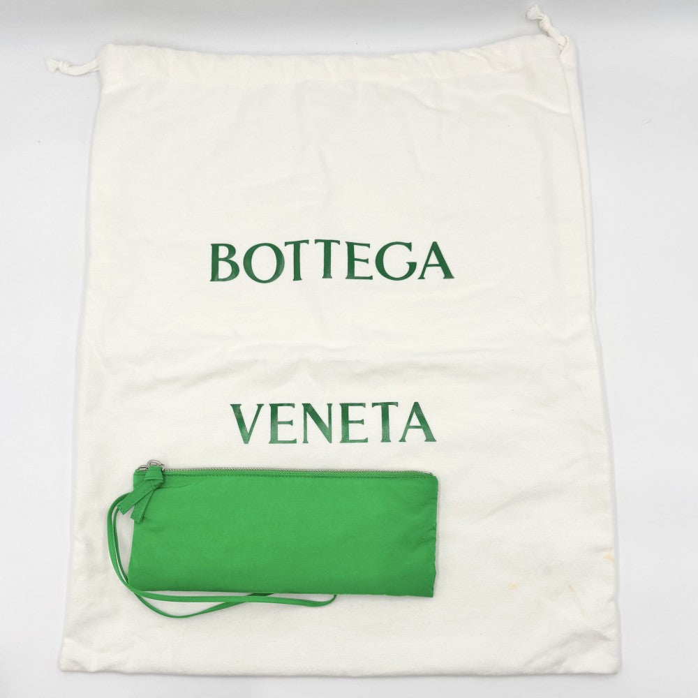 BOTTEGAVENETA ボッテガヴェネタ ショルダーバッグ パデッドテック カセット イントレチャート メッセンジャーバッグ 鞄 かばん ナイロン ホワイト 白 グリーン 緑 シルバー金具 レディース【中古品】