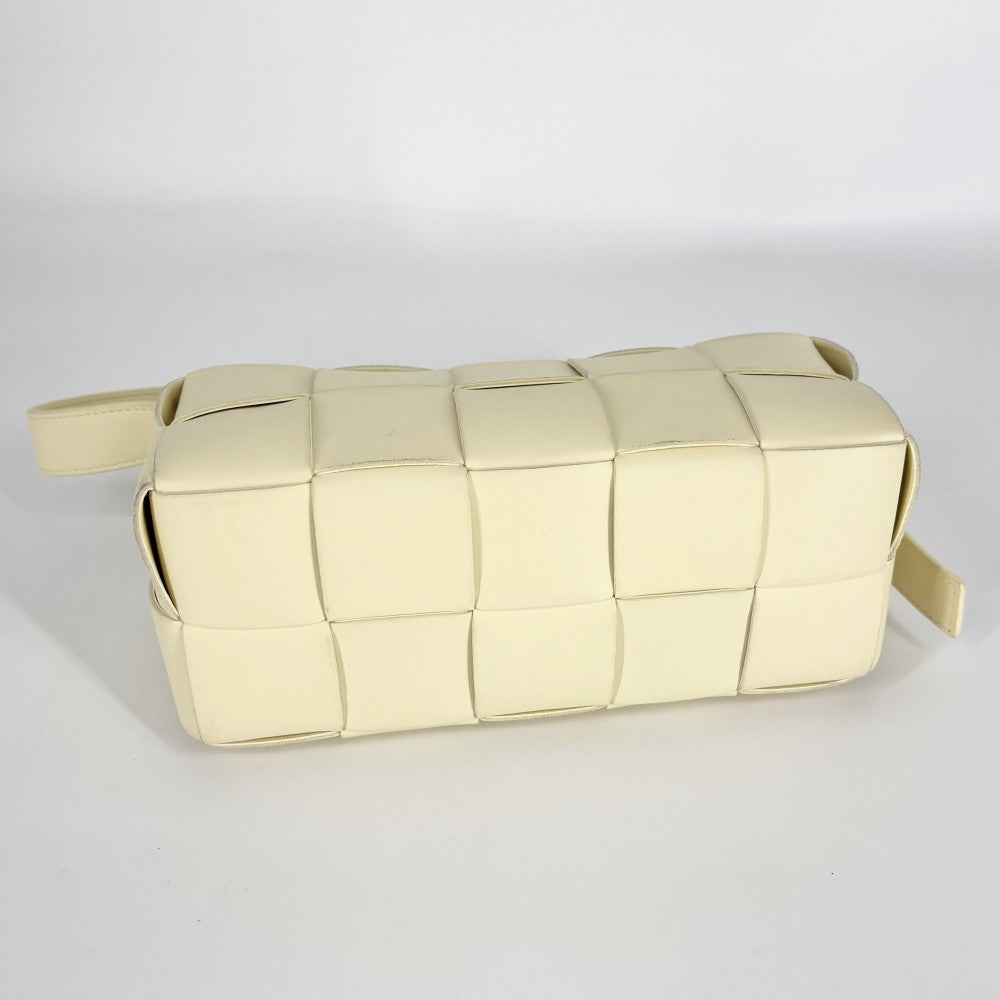 BOTTEGAVENETA ボッテガヴェネタ ハンドバッグ スモールブリックカセット マキシイントレチャート ワンショルダーバッグ 鞄 かばん 729166 レザー イエロー ゴールド金具 レディース【中古品】