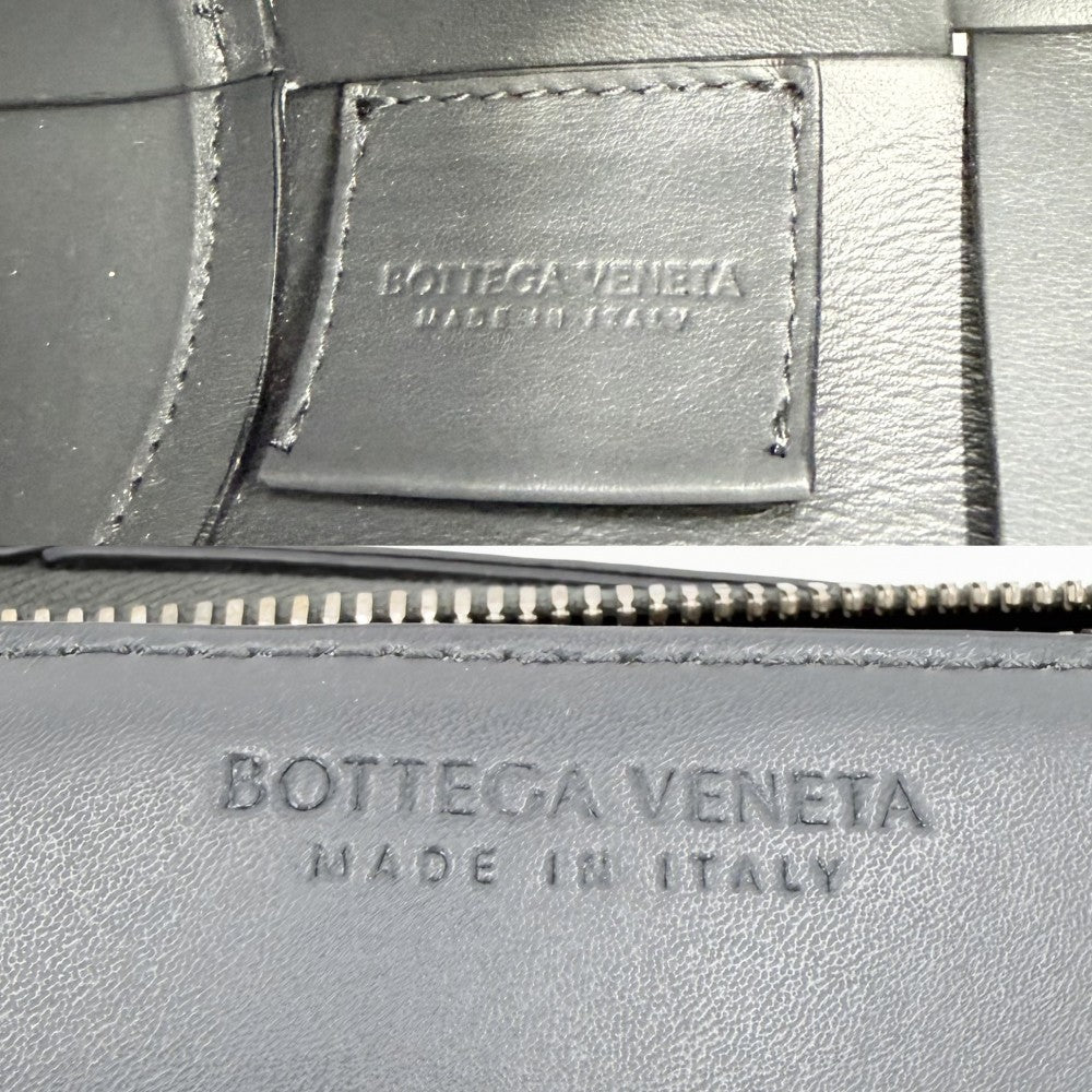BOTTEGAVENETA ボッテガヴェネタ ショルダーバッグ マキシイントレチャート スモール カネット グレー系 レザー アルドアーズ シルバー金具 メンズ【中古品】