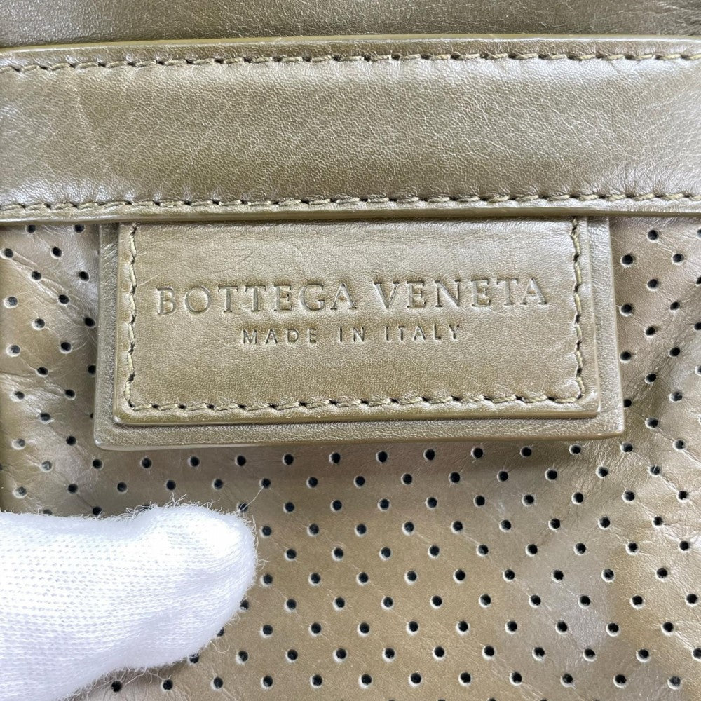 BOTTEGAVENETA ボッテガヴェネタ ショルダーバッグ レッジェーロ スムースレザー カーキ その他金具 ユニセックス【中古品】