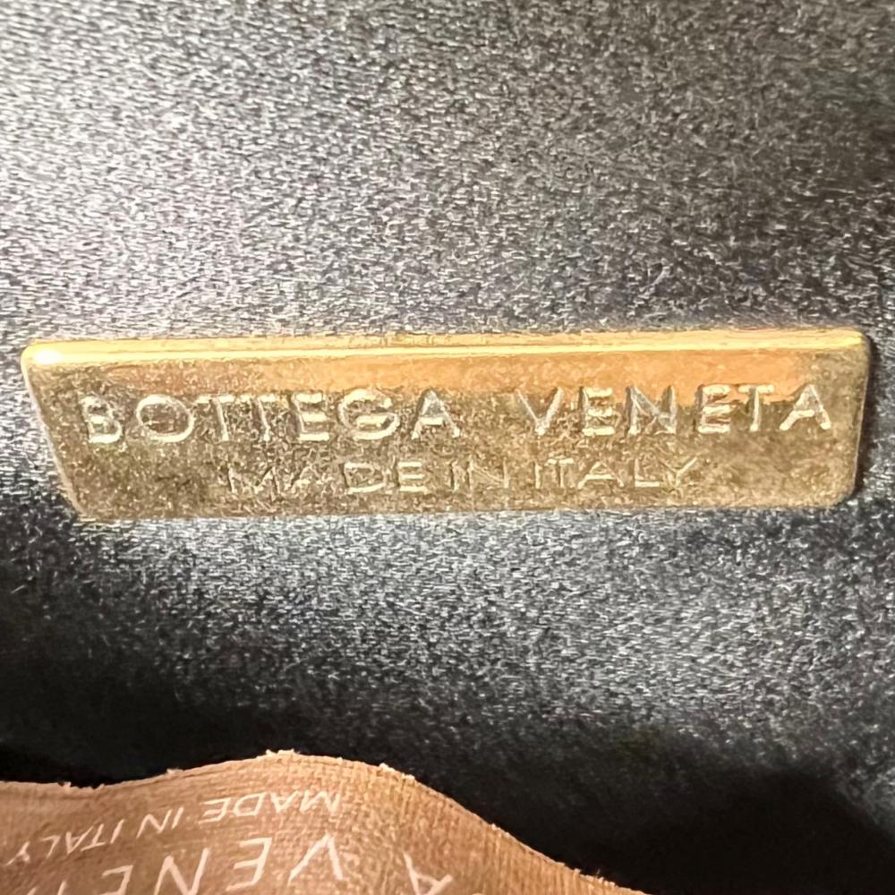BOTTEGAVENETA ボッテガヴェネタ ショルダーバッグ イントレチャート サテン シルク ブラック 黒 ゴールド金具 レディース【中古品】