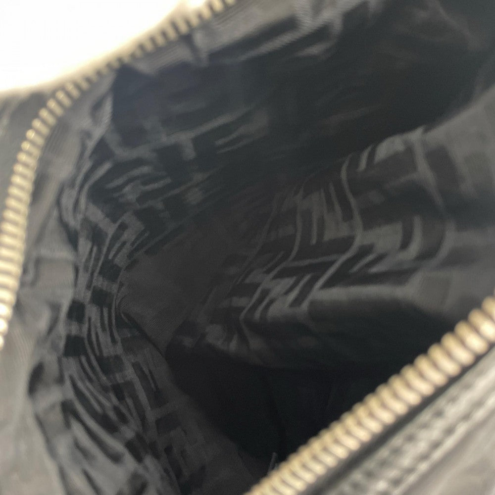 FENDI フェンディ ショルダーバッグ ナイロン ブラック 黒 シルバー金具 メンズ【中古品】