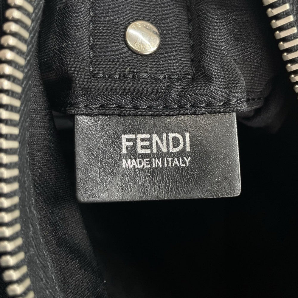 FENDI フェンディ ショルダーバッグ ナイロン ブラック 黒 シルバー金具 メンズ【中古品】