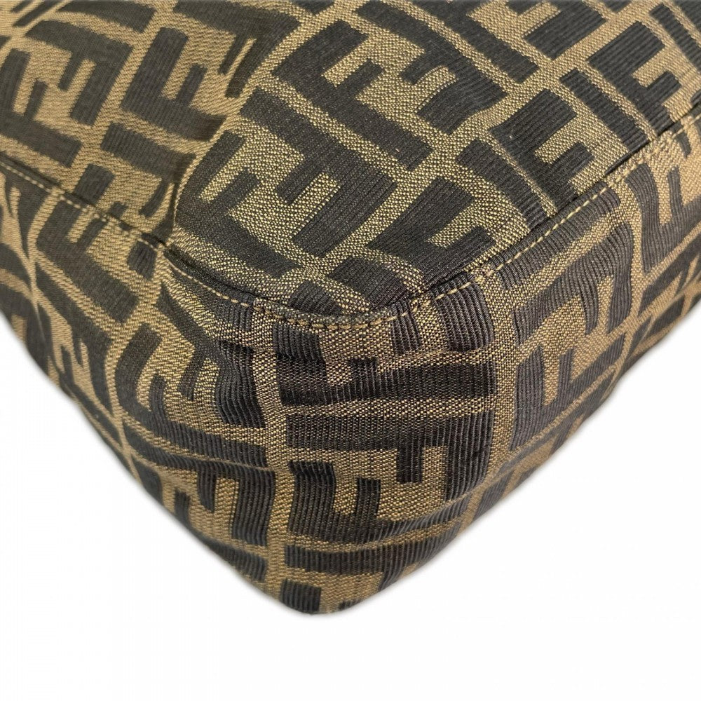 FENDI フェンディ ショルダーバッグ ズッカ ワンショルダー キャンバス ブラウン 茶 ゴールド金具 レディース【中古品】