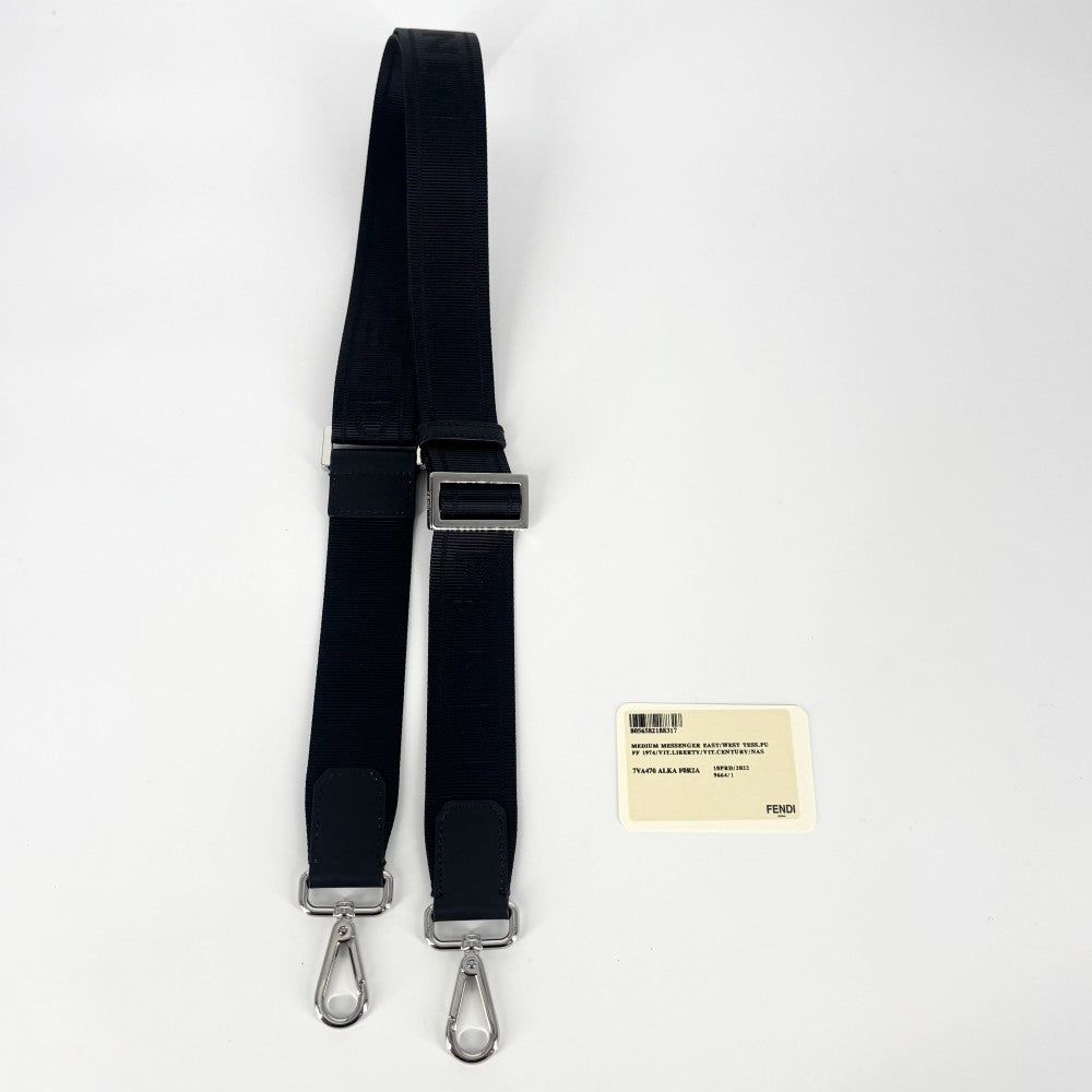 FENDI フェンディ ショルダーバッグ ダイアゴナルメッセンジャーバッグ FF セカンドバッグ 2WAY 7VA470 レザー グレー イエロー シルバー金具 メンズ【中古品】